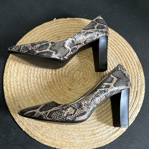 Nygard Collection Animal Print Pointy Toe Block Heel Pump Heel Size 10 - Picture 12 of 15